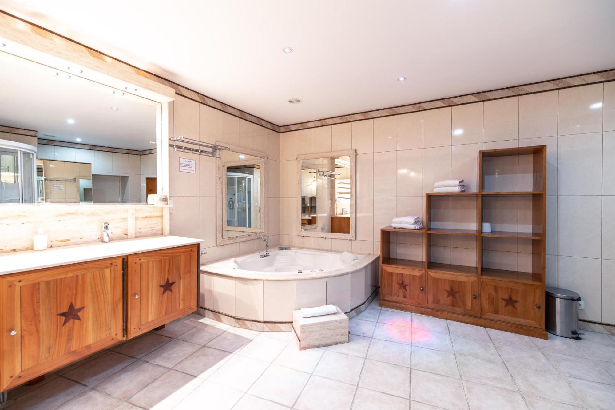 Appartement Du Couvent 纳博讷 外观 照片